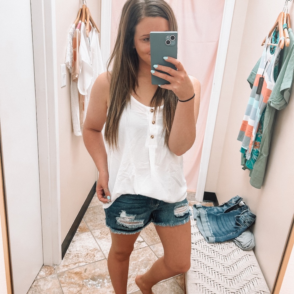Dayton White Button Tank